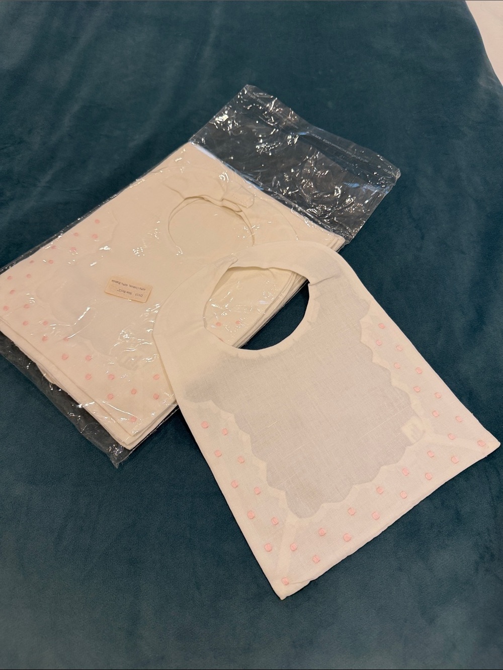 NWOT Linen like bibs set of 9 perfect for embroidery